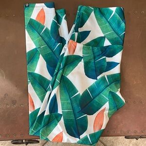 Onzie Tropical Leaf Print Leggings